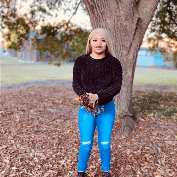 Meet your Posher, Faith - Picture 1 of 1